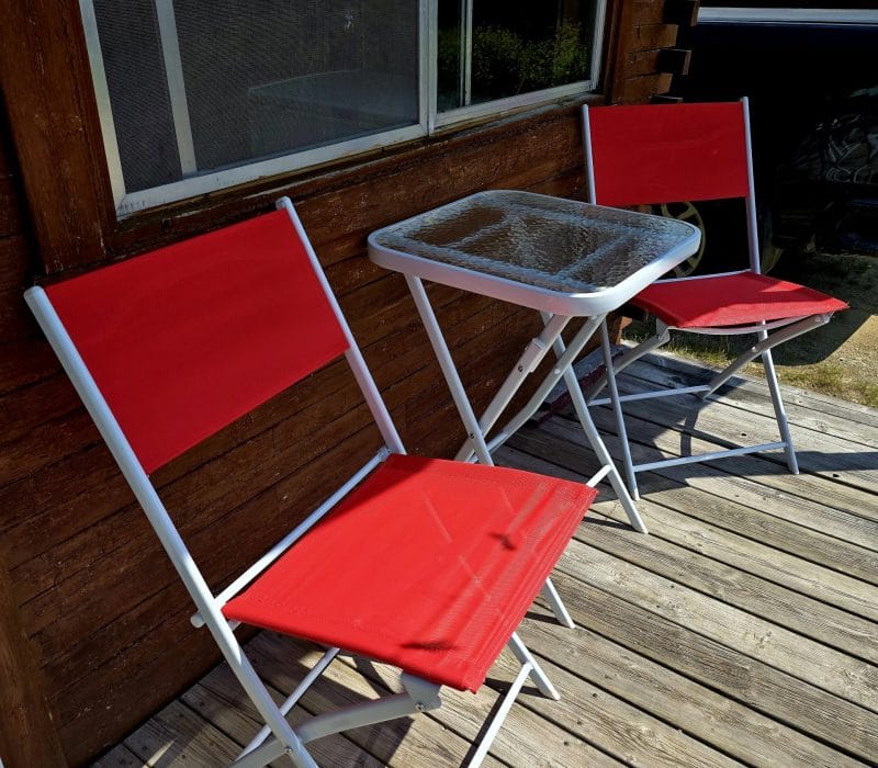 Table de patio sur galerie chalet 2