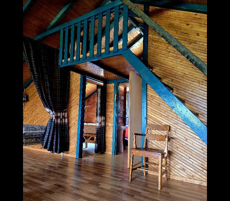 Escalier qui mene a la mezzanine 2 lits simple